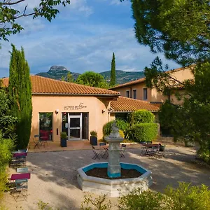 3* Hotel Logis Noemys Pont De L'etoile